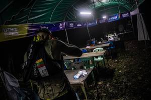 BIB: 
                            <button type="button" onclick="openModal(22791786)" class="btn btn-primary btn-sm float-right btn-popup" data-toggle="modal" data-target=".modal-high-quality">
                        <i class="fas fa-shopping-cart"></i> Add to Cart
                    </button>
                                            <button type="button" onclick="isThisMe(22791786, true)" class="btn btn-success btn-sm float-right btn-popup btn-isme hidden" data-toggle="tooltip" data-placement="bottom" title="นี่คือรูปของคุณใช่ไหม คลิกที่นี่เพื่อเอาเข้าอัลบั้ม">
                        <i class="fas fa-plus"></i> Add to album
                    </button>
                    <button type="button" onclick="isThisMe(22791786, false)" class="btn btn-warning btn-sm float-right btn-popup btn-isnotme hidden">
                        <i class="fas fa-ban"></i> Remove from album
                    </button>